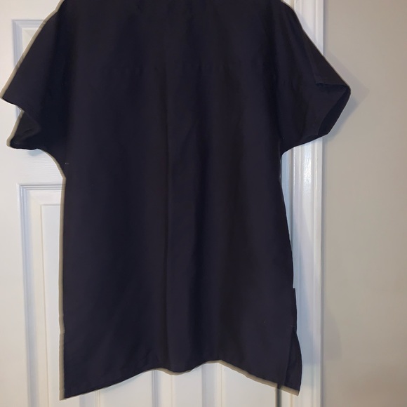 Cintas Nursing Scrub Top, Size Medium - Picture 2 of 3